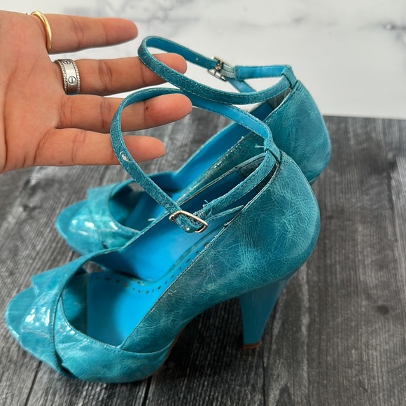 Turquoise platform heels size 5.5 - Picture 6 of 6
